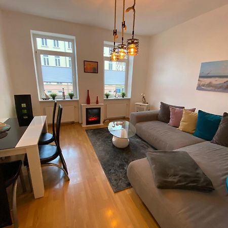 Zur Schleuse - Ferienwohnung Bis 6 Personen Mit Gem Garten Росток Екстериор снимка
