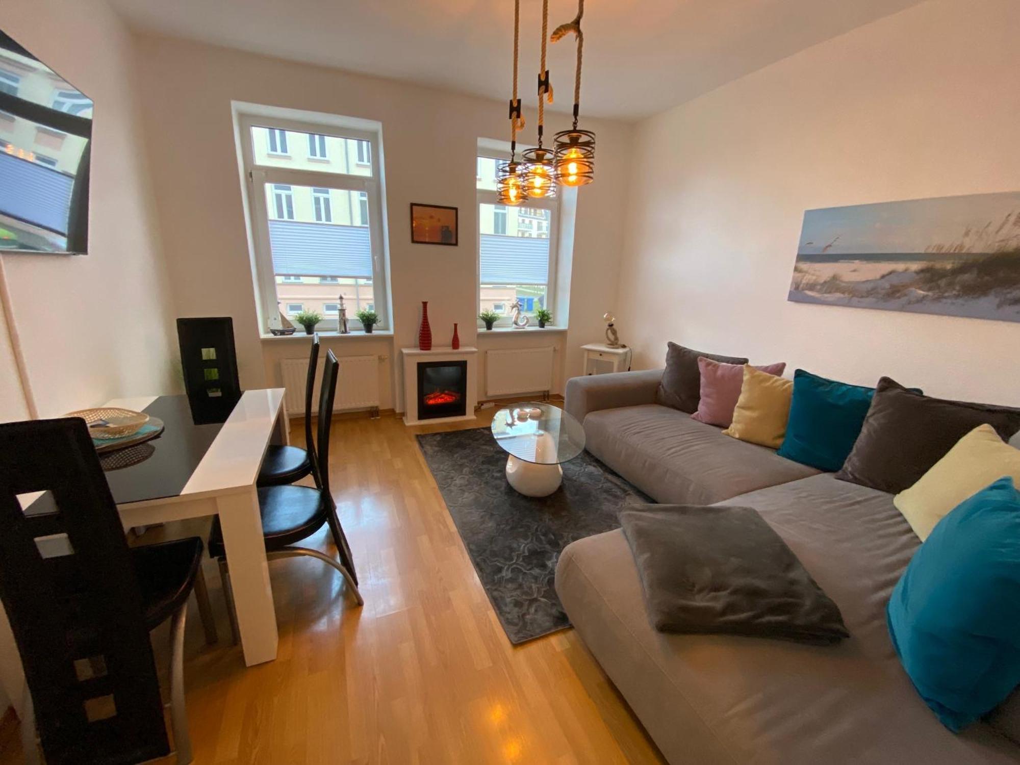 Zur Schleuse - Ferienwohnung Bis 6 Personen Mit Gem Garten Росток Екстериор снимка
