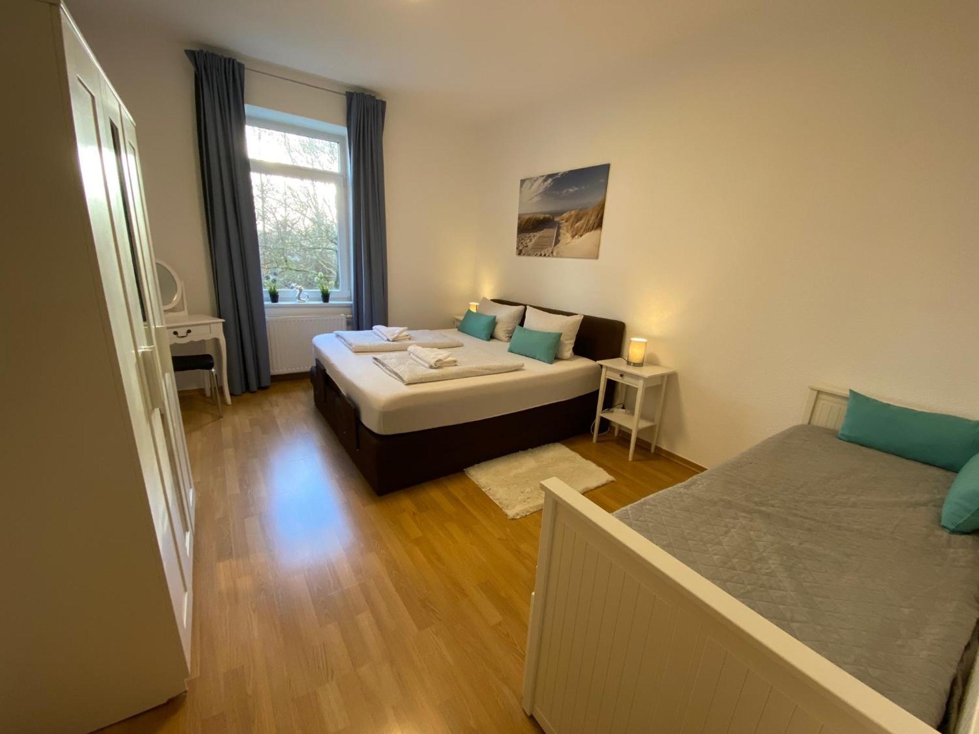 Zur Schleuse - Ferienwohnung Bis 6 Personen Mit Gem Garten Росток Екстериор снимка