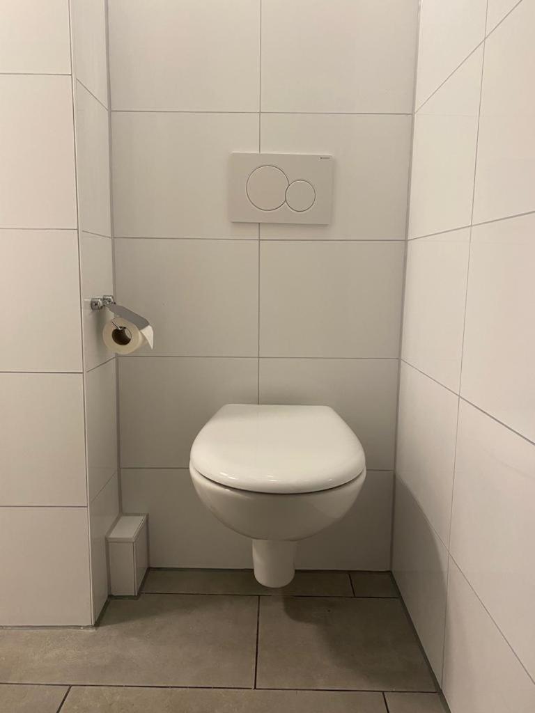 Zur Schleuse - Ferienwohnung Bis 6 Personen Mit Gem Garten Росток Екстериор снимка